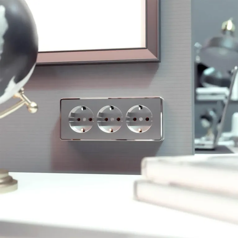 Розетка тройная с заземлением и шторками Werkel Gallant серебряный W5073106 4690389167195 в Нижнем Новгороде