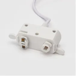 Крепление для однофазного трека с шнуром Lumker VL-M8-WH 010756