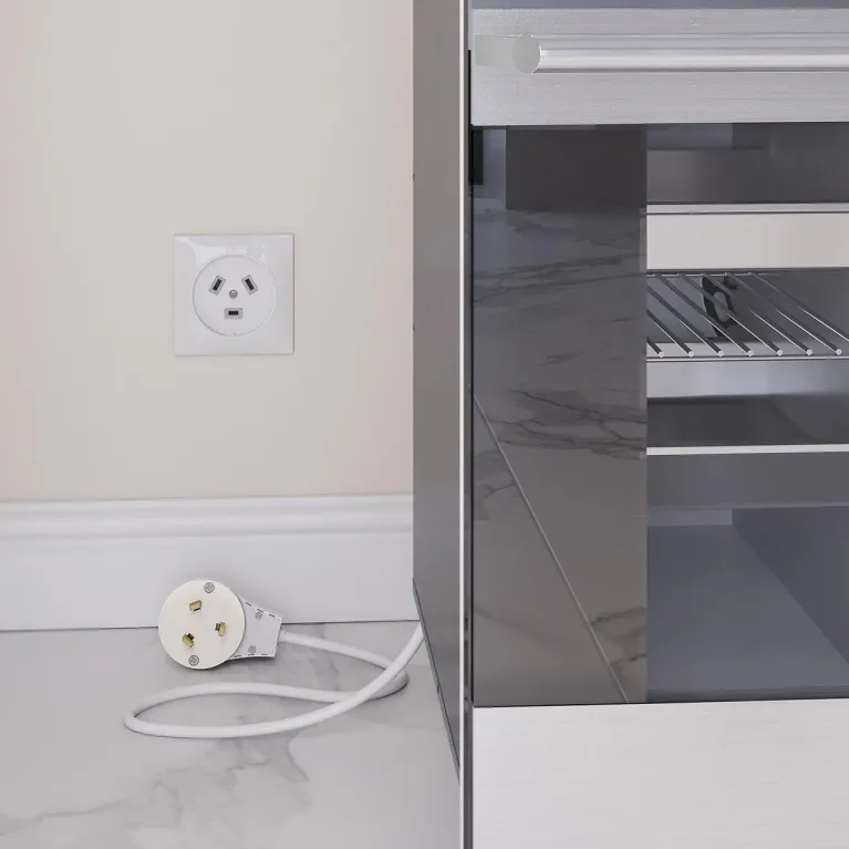 Розетка с вилкой для электроплиты Werkel 250V 32A белый W1189201 4690389170805 в Нижнем Новгороде