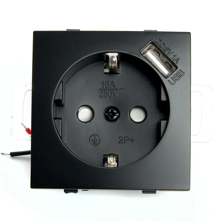 Розетка 1-местная с/з с защитной шторкой и USB Stekker Эрна PST16-9111-03 49155 в Нижнем Новгороде