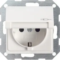 Розетка Gira System 55 Schuko с/з со шторками крышкой 16A 250V безвинтовой зажим чисто-белый шелкови