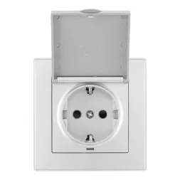 Комплект розетки с/з и шторками, защитной крышкой и рамкой Arte Milano SET06-1-41-1 silver