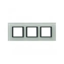 Рамка 3-постовая Schneider Electric Unica Class MGU68.006.7C3