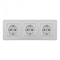 Розетка тройная (трехпостовая) с/з и шторками Arte Milano SET16-3-40-1x3 silver
