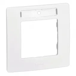Рамка 1-постовая Legrand Etika с держателем для маркировки белая 672506