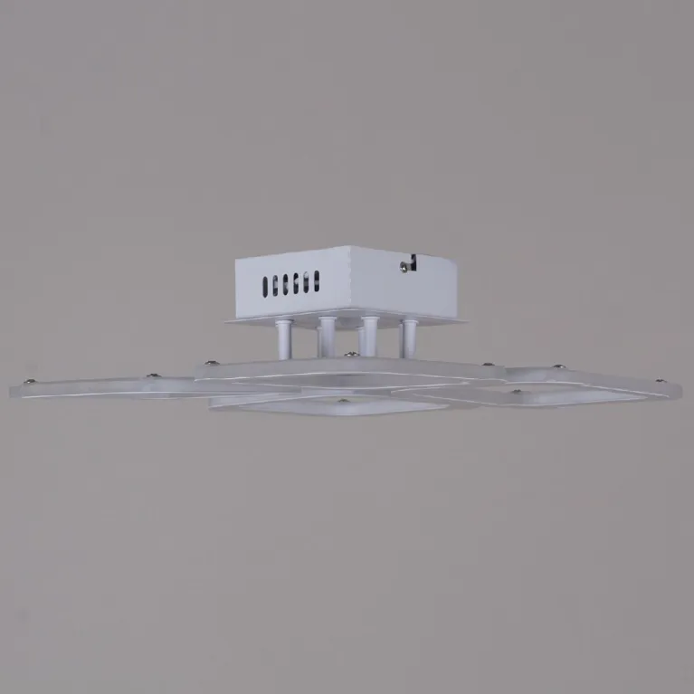 Потолочная люстра Reluce 09821-3.3-04 WH в Нижнем Новгороде