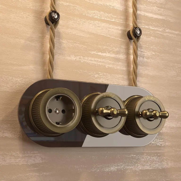 Рамка Werkel Favorit Runda на 3 поста коричневый WL21-Frame-01 4690389141997 в Нижнем Новгороде