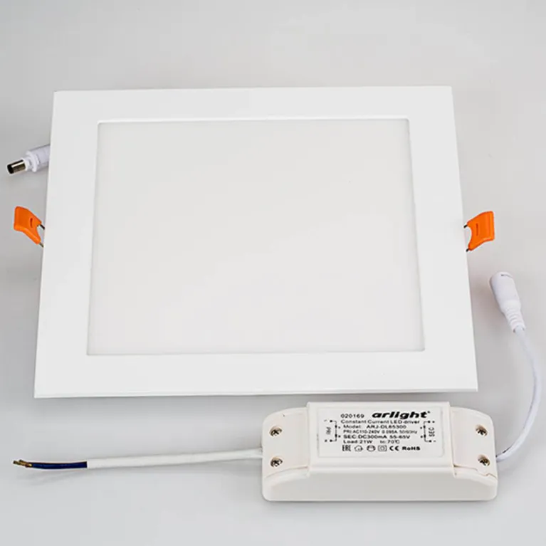 Встраиваемый светодиодный светильник Arlight DL-225x225M-21W Warm White 020137 в Нижнем Новгороде