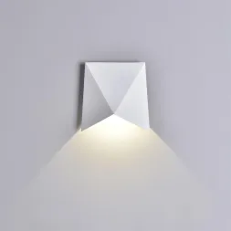 Уличный настенный светодиодный светильник Mantra Triax 6526