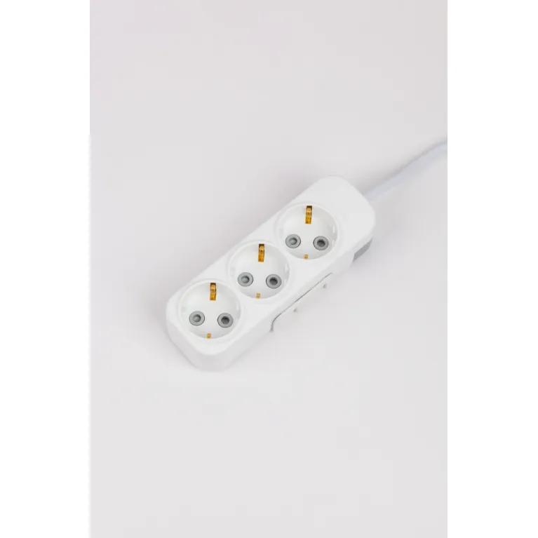 Удлинитель с/з 3вх с защитными шторками ELBI Myra 527-010202-311 в Нижнем Новгороде
