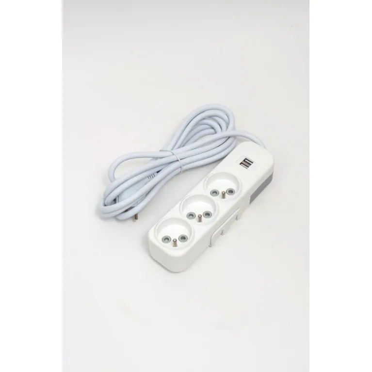 Удлинитель 3вх с защитными шторками USB UPS ELBI Myra 527-010203-326 в Нижнем Новгороде