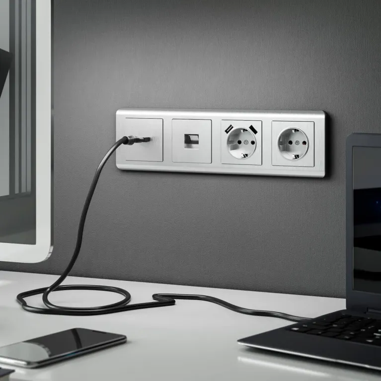 Накладка для розетки USB Werkel cеребряный рифленый W1179509 4690389159848 в Нижнем Новгороде