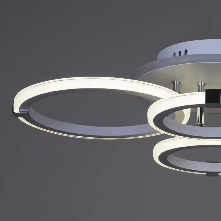 Потолочная люстра Reluce 06319-3.3-04 WH+CR (RGB) в Нижнем Новгороде