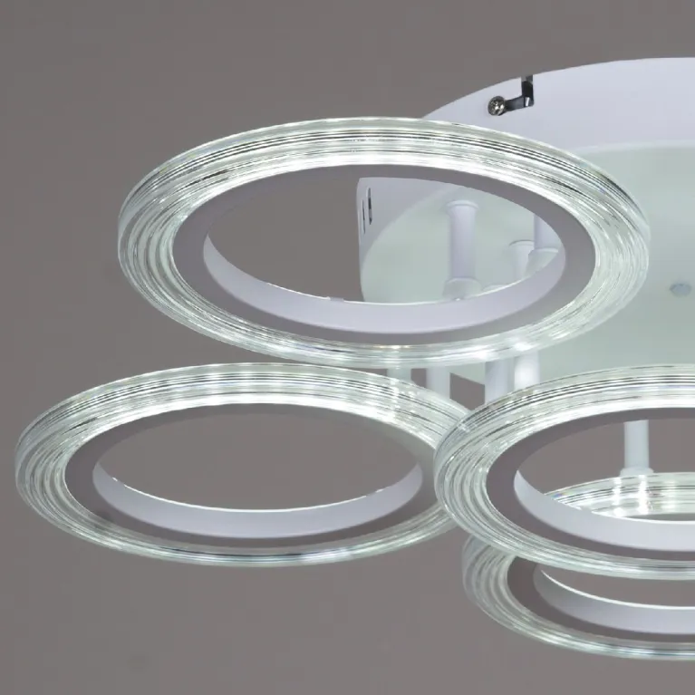 Потолочная люстра Reluce 09812-3.3-06A WH в Нижнем Новгороде