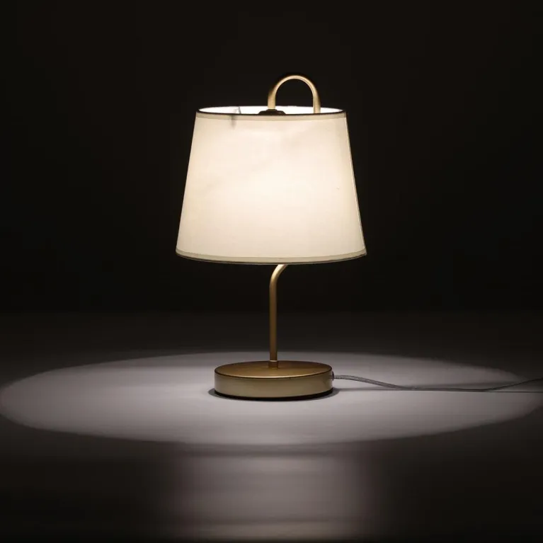 Настольная лампа MW-Light Вега 329032801 в Нижнем Новгороде