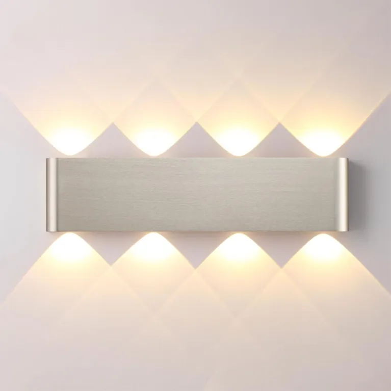 Настенный светильник Odeon Light Hightech Magnum 7106/8WL в Нижнем Новгороде